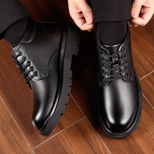 Bottes Martin pour homme, hauteur cheville, bout rond, dessus en cuir, doublure en fourrure, semelle extérieure en caoutchouc, lacets, chaussures décontractées chaudes et isolantes pour l'hiver - Product Image 2