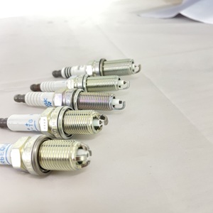 Bougies d'allumage NGK haute performance, directement de l'usine, compatibles avec Honda/Toyota, pièces d'allumage automobile pour marchés mondiaux - Product Image 5