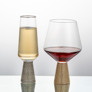 Copa de agua de copa de champán con tachuelas de diamantes de imitación - Product Image 3