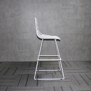 Haute qualité en acier peinture <span class=keywords><strong>blanc</strong></span> rouge <span class=keywords><strong>noir</strong></span> haute chaise de bar meubles de restaurant nordique fil tabouret de bar - Product Image 4