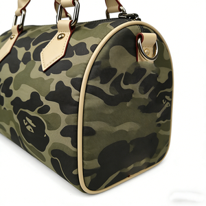 Sac fourre-tout pour femme, motif camouflage personnalisé, durable, pliable, en nylon imperméable, avec bandoulière, élégant, polyvalent, charme mature - Product Image 2