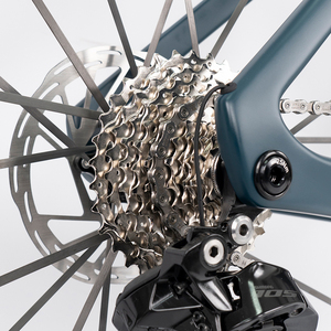 Vélo de route à cadre rigide en carbone R18, composants <span class=keywords><strong>105</strong></span> R7170 24 vitesses, roues en carbone, freins à disque hydrauliques, vélo de route léger - Product Image 6