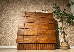 Cómoda Moderna de Madera Maciza con Puertas de Tablero y Base de Listones, Mueble de Almacenamiento para Sala de Estar, Diseño Minimalista, Mueble con Cajones - Product Image 6