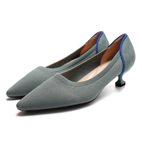 Nouvelles sandales à talons chaton de 3 cm pour femmes, style léopard, à enfiler, bout pointu, semelle souple