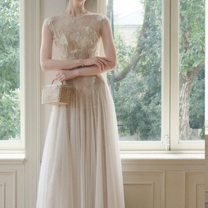 French Gentle <b>White</b> <b>Lace</b> Dress with Three-Dimensional Butterfly Embroidery and Waist Cinching Sleeveless Skirt - Product Image 2