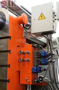 Máquina de fundición a presión totalmente automática de 1250 toneladas con certificación CE, control de disparo de cuatro etapas para moldeo de componentes grandes de aluminio. - Product Image 3
