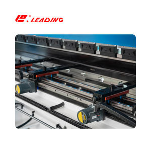 מכונת כיפוף ידנית עם 4+1 צירים מסונכרנים, מנוע DELEM עם מסבי משאבה וגלגלי שיניים, ליבה מאלומיניום, פלדת אל-חלד ויריעות מתכת. - Product Image 4