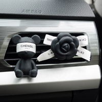 Diffuseur de parfum pour voiture Little Bear, design moderne en forme de fleur, à clipser sur la grille d'aération
