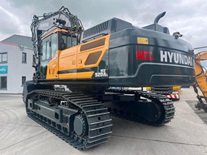 Excavadora de cadenas Hyundai 520 original de 52 toneladas en buen estado con alta potencia de excavación, motor de 331kW, ¡gran oferta! - Product Image 5
