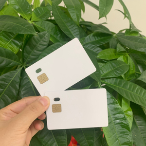 Salida de fábrica imprimible 100% tarjetas de identificación blancas de policarbonato puro interfaz de comunicación NFC y RFID 1K Chip número de modelo ISO - Product Image 1