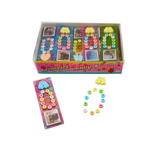 สร้อยข้อมือรูป<span class=keywords><strong>ผีเสื้อ</strong></span>ตัวการ์ตูน OEM แบบกดพร้อมไพ่โป๊กเกอร์ - Product Image 2