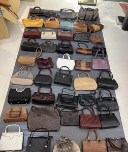 Ukay Italie Fournisseur de sacs Ballots de sacs d'occasion pour femmes - Product Image 3