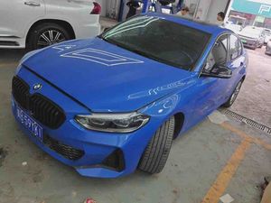BMW 120i M Yao Night, pintura original azul, carrocería compacta, acero resistente, <span class=keywords><strong>seguro</strong></span> completo, 27.1, puerto de Tianjin, <span class=keywords><strong>coche</strong></span> actual en exportación. - Product Image 3