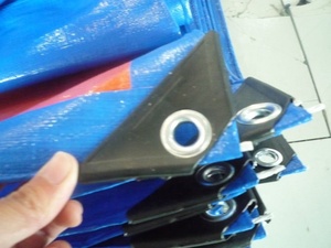 Telo <span class=keywords><strong>in</strong></span> PE impermeabile da 4x5m <span class=keywords><strong>in</strong></span> materiale riciclato per la pianura di Uganda - Product Image 6