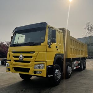 Camion lourd Sinotruk Howo 8*4, camion à benne basculante à 12 roues 371/375 ch à bon prix - Product Image 1