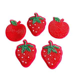 Patch de créateur pour femmes, motif fraises, design coloré et original, personnalisable, rétro, haute qualité, pour fêtes - Product Image 6