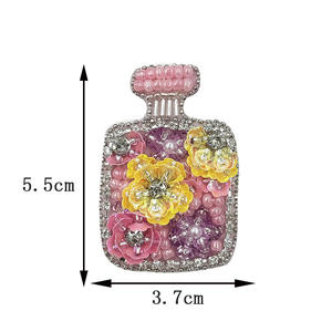 Mode <span class=keywords><strong>couture</strong></span> accessoires bouteille de <span class=keywords><strong>parfum</strong></span> Cocktail verre dame chapeau riz perle tissu autocollant texturé à la main verre Badge autocollant - Product Image 6