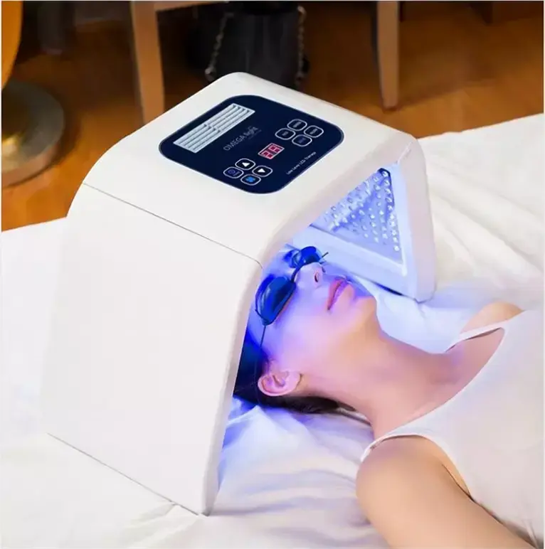 Venda quente Salão De Beleza Levou Máquina De Terapia Facial Com 7 Cores Vermelho Azul Fóton Luzes Anti-rugas PDT Rosto Spa Dispositivo