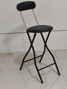 Chaises <span class=keywords><strong>de</strong></span> <span class=keywords><strong>bar</strong></span> pliantes en métal avec <span class=keywords><strong>de</strong></span> nouvelles couleurs <span class=keywords><strong>Coussin</strong></span> en PVC gris pour événements Chaises <span class=keywords><strong>de</strong></span> <span class=keywords><strong>bar</strong></span> pliantes en velours <span class=keywords><strong>Chaise</strong></span> portable - Product Image 4