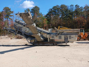 תופרת זהב ניידת מכונת ריסוק לסת עם מסך רטט עבור מחצבה כרייה ריסוק אבן מחצבה כרייה מצויד במנוע מנוע - Product Image 5