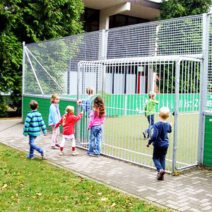 Chine Fabricant Personnalisé Durable Futsal Terrain <span class=keywords><strong>de</strong></span> Football <span class=keywords><strong>Cage</strong></span> Cour Rue Terrain <span class=keywords><strong>de</strong></span> Football <span class=keywords><strong>Portable</strong></span> - Product Image 2