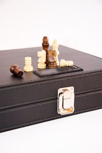 Set di Backgammon di lusso personalizzati <span class=keywords><strong>a</strong></span> scacchi e <span class=keywords><strong>dama</strong></span> in pelle di dimensioni per bambini per bambini - Product Image 4