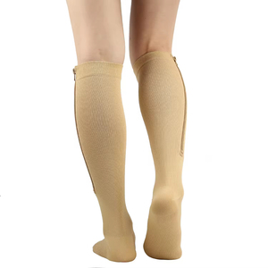 Chaussettes de compression graduées en nylon tricoté respirant avec fermeture éclair, préviennent l'enflure et la douleur pour femmes, usage quotidien - Product Image 2