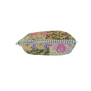 Corn husk clutch pouch Durable makeup pouch wholesale Soft portable puffer bag Lightweight cosmetic caseble Wholesale Make up - Product Image 3