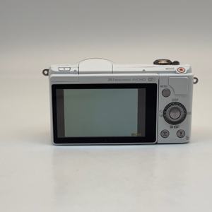 Appareil photo Sony A5000 d'occasion, kit <span class=keywords><strong>de</strong></span> qualité A avec objectif et <span class=keywords><strong>batterie</strong></span>, idéal pour la <span class=keywords><strong>revente</strong></span>, vente en gros d'A5000 d'occasion avec objectif 16-50 mm, aspect comme neuf - Product Image 5