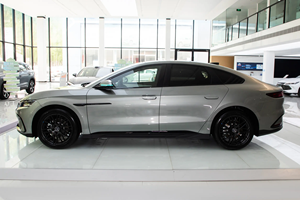 Véhicules électriques familiaux de luxe <span class=keywords><strong>BYD</strong></span> <span class=keywords><strong>Han</strong></span> 2026 à charge rapide - Product Image 4