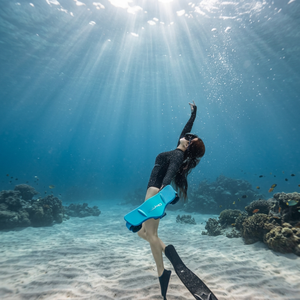 Nuevo Scooter Submarino Eléctrico Inflable, Portátil, Resistente al Agua, para Deportes Acuáticos, Buceo, Surf y Natación - Product Image 1