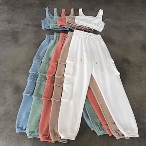 Pantaloni da jogging con Logo personalizzato 2 pezzi Crop Top pantaloni a due pezzi Set comodo allenamento in cotone Sexy da <span class=keywords><strong>donna</strong></span> 2022 primavera Set da 2 pezzi - Product Image 1