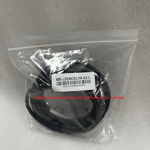 Utilice el cable del codificador servo MR-J3ENCBL5M-A2-L - Product Image 1