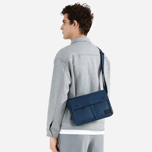 BSCI 공장 사용자 정의 남여 공용 여행 방수 슬링 백 남자 작은 크로스 바디 어깨 가슴 가방 플랩 탑 - Product Image 1