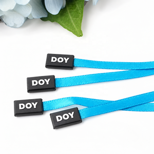 Fabricación de Etiquetas Colgantes <span class=keywords><strong>con</strong></span> Cierre a Presión de Plástico y Cinta Personalizada <span class=keywords><strong>con</strong></span> <span class=keywords><strong>Nombre</strong></span> de Marca <span class=keywords><strong>para</strong></span> <span class=keywords><strong>Ropa</strong></span> - Product Image 4