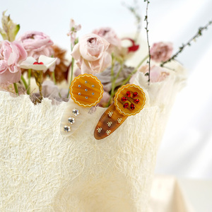 Pinza de pelo personalizada de acetato marrón de 6.2 cm, accesorio para el cabello con pedrería, personalizable con tu propio diseño. - Product Image 4