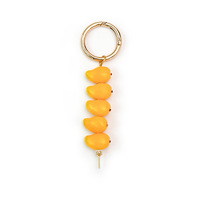 Kleurrijke hars fruit sleutelhanger aardbei perzik persimmon bosbes schattig tas charme hanger voor dames tasdecoratie