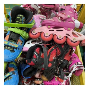 S18 Patins à Roues Alignées et Quad Usagés, Chaussures de Marque Homme, Balles Mixte d'<span class=keywords><strong>Occasion</strong></span> pour Enfants, Uaky Original Pas Cher Plein Air - Product Image 1