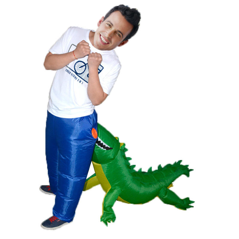 Crocodile mordant le cul