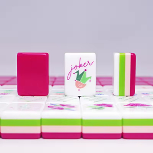 Tuiles de mahjong américaines sur mesure à 4 couches, tuiles en acrylique rose avec 160 cartes, ensemble de jeu élégant et luxueux pour adultes et cadeaux - Product Image 2