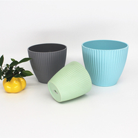 Pots en plastique de jardin extérieur de haute qualité pots de fleurs décoratifs en gros avec finition de revêtement en poudre pour plantes