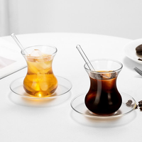 Ensemble de tasses à thé turques en verre borosilicate de haute qualité avec soucoupe et cuillère, 170 ml, résistant à la chaleur, passe au micro-ondes et au lave-vaisselle, design moderne transparent