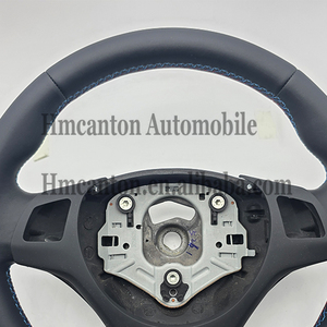 Volant de Voiture en Cuir avec Surpiqûres Bleues et Rouges pour BMW E90 E92 E93 E82 E87 M3, Vente en Gros d'Usine Chinoise - Product Image 6