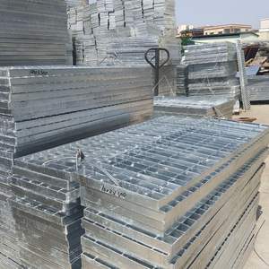 Caniveau de drainage avec grille en acier inoxydable 304, adapté aux parkings en <span class=keywords><strong>béton</strong></span> et aux fossés de circulation industrielle - Product Image 1