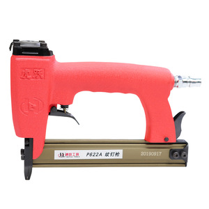 Clavadora Neumática Tiger Leap P622A, Diámetro de Clavo de 2.5 mm, Herramienta Neumática con Cable de Aleación de Aluminio para Trabajos en Madera - Product Image 1