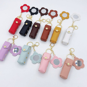 Étui à rouge à lèvres moderne pour fille en cuir PU <span class=keywords><strong>avec</strong></span> surpiqûres contrastées, motif floral sur le dessus et connecteur porte-clés fiable - Product Image 4