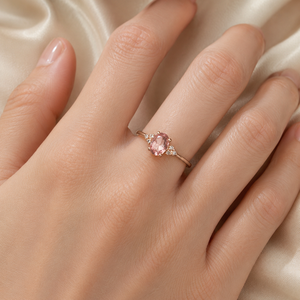 Anello da Donna Rosa a Forma Ovale con Design Principessa, Stile Matrimoniale - Product Image 2