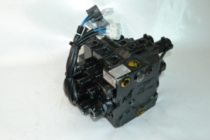 מנון מלגזה חלקי חילוף שסתום בקרת שמן 67620-26560-71 המשמש עבור <span class=keywords><strong>toyota</strong></span> מלגזה 8fbn25 - Product Image 4