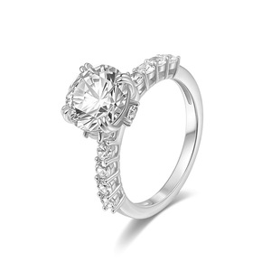 Anillo Minimalista S925 con Incrustaciones de Diamantes Redondos de Moissanita de 4mm, Anillo de Lujo Ligero con Moissanita en Todo el Círculo - Product Image 2