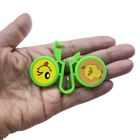 Fabricant chinois, vente en gros : Jouet lanceur de disque volant de dessin animé, lanceur de soucoupe volante à motif animal à pression manuelle, jouets mécaniques en plastique